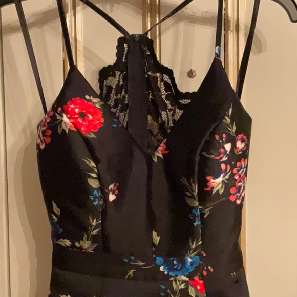 B. SMART Juniors Dress  Black Red Blue Floral. A-Line with small flare. Size 1 - Picture 2 of 7